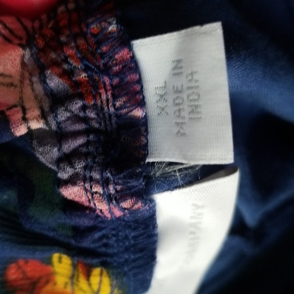 Floral Women's Top - Multicolor - Picture 3 of 9